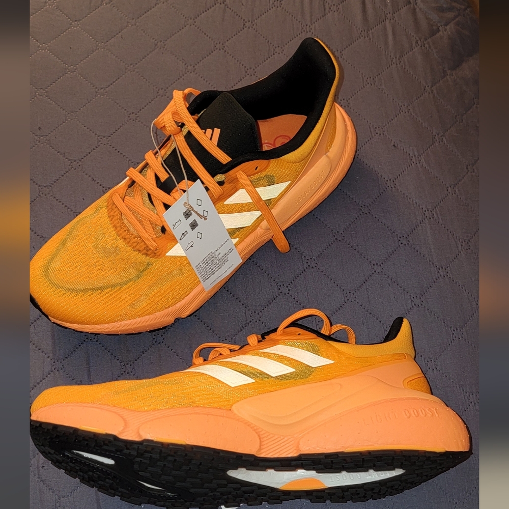 Adidas Light Boost Size 9 Women's (New)